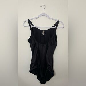 Maidenform Black Shapewear Body Suit - Size 2xl